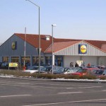 Fassaden in Winkelstehfalztechnik aus Zink vorbewittert